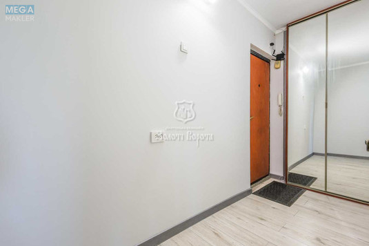 Продаж 1 кімнатної квартири (33/17/6), 5 пов. 5 пов. будинку, <a class="location-link" href="/kiev/" title="Недвижимость Київ">Київ</a>, <a class="location-link" href="/kiev/solomenskij/" title="Недвижимость Солом'янський район">Солом'янський р-н</a>, Академіка Стражеска вул., 3 (изображение 9)