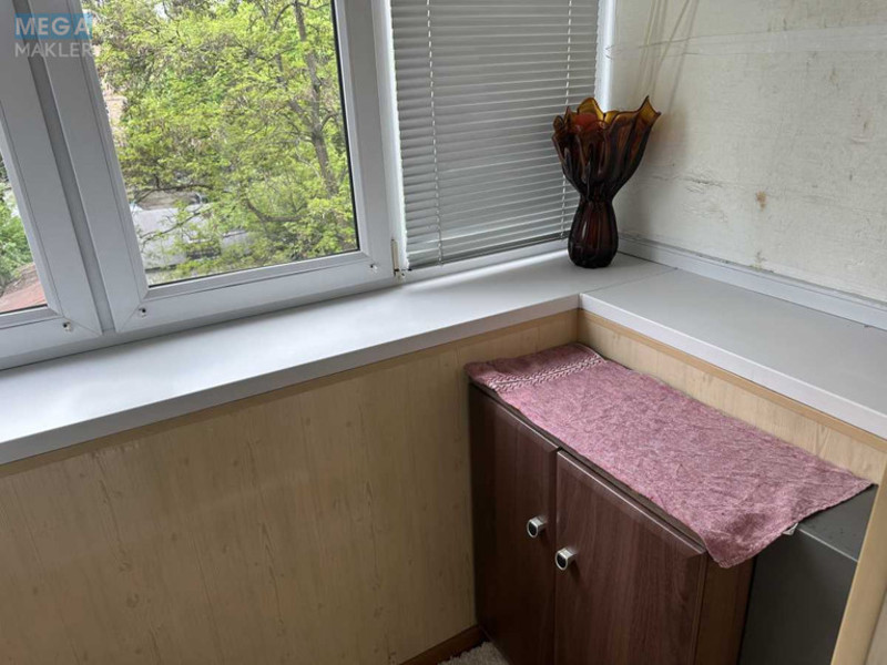 Продаж 2 кімнатної квартири (58/?/?), 3 пов. 4 пов. будинку, <a class="location-link" href="/kiev/" title="Недвижимость Київ">Київ</a>, <a class="location-link" href="/kiev/shevchenkovskij/" title="Недвижимость Шевченківський район">Шевченківський р-н</a>, Кирпоноса вул., 12 (изображение 15)