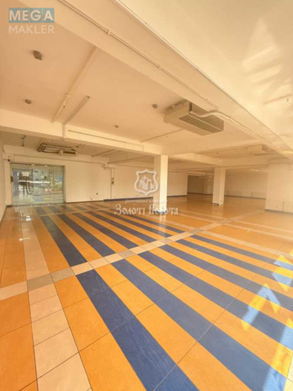 Продаж комерційної нерухомості, 222&nbsp;кв.м, под офис, <a class="location-link" href="/kiev/" title="Недвижимость Київ">Київ</a>, <a class="location-link" href="/kiev/svyatoshinskij/" title="Недвижимость Святошинський район">Святошинський р-н</a>, Берестейський просп., 136 (изображение 4)