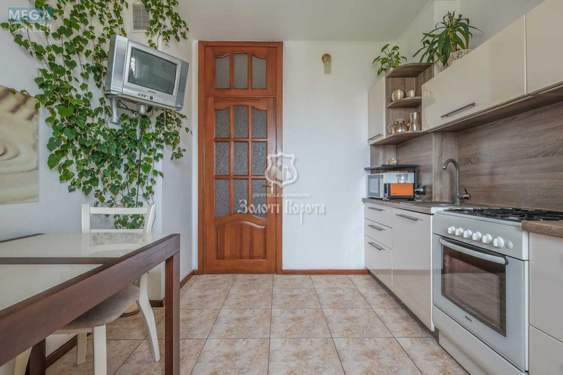Продаж 3 кімнатної квартири (70,2/42/8), 9 пов. 9 пов. будинку, <a class="location-link" href="/kiev/" title="Недвижимость Київ">Київ</a>, <a class="location-link" href="/kiev/darnickij/" title="Недвижимость Дарницький район">Дарницький р-н</a>, Миколи Бажана просп., 5а (изображение 10)