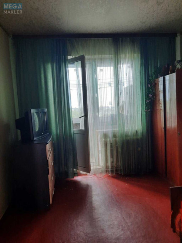 Продаж 4 кімнатної квартири (80/?/10), 5 пов. 5 пов. будинку, <a class="location-link" href="/dymer/" title="Недвижимость Дімер">Димер</a>, Покровская (изображение 2)