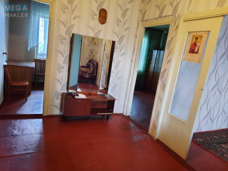 Продаж 4 кімнатної квартири (80/?/10), 5 пов. 5 пов. будинку, <a class="location-link" href="/dymer/" title="Недвижимость Дімер">Димер</a>, Покровская (изображение 3)