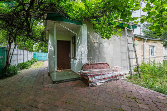 Продаж дома, 1&nbsp; поверх, 55,10&nbsp;кв.м, 2&nbsp;кімнати, ділянка 4,11&nbsp;сотки, <a class="location-link" href="/kiev/" title="Недвижимость Київ">Київ</a>, <a class="location-link" href="/kiev/svyatoshinskij/" title="Недвижимость Святошинський район">Святошинський р-н</a>, Соснова вул., 18 (изображение 3)