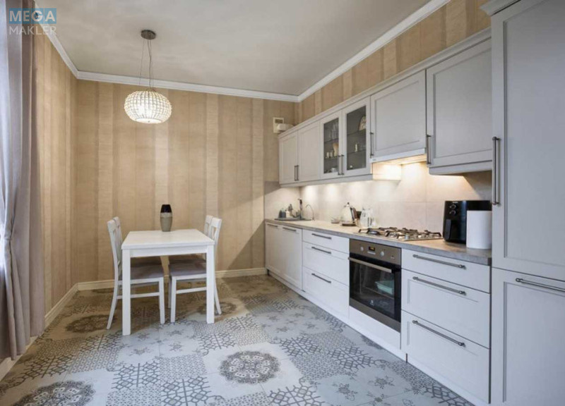 Продаж 5 кімнатної квартири (298/128/13), 1 пов. 2 пов. будинку, <a class="location-link" href="/sokolniki-selo-lv/" title="Недвижимость Сокільники">Сокільники</a>, Соколина (изображение 3)