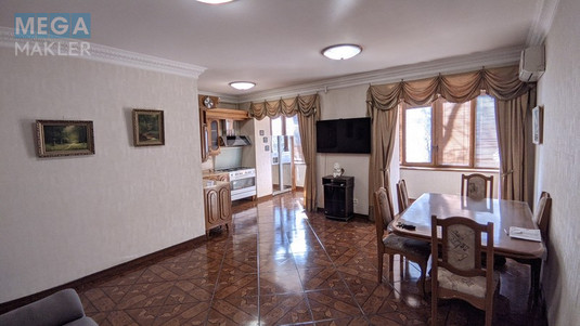 Оренда 2 кімнатної квартири, стандарт, <a class="location-link" href="/kiev/" title="Недвижимость Київ">Київ</a>, <a class="location-link" href="/kiev/pecherskij/" title="Недвижимость Печерський район">Печерський р-н</a>, Первомайского 9А ( <img src="https://megamakler.com.ua/metro/00ff00.gif" alt="" class="metro" /> м. Кловская, 2 ) (изображение 3)