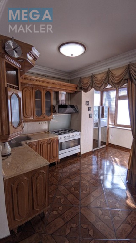 Оренда 2 кімнатної квартири, стандарт, <a class="location-link" href="/kiev/" title="Недвижимость Київ">Київ</a>, <a class="location-link" href="/kiev/pecherskij/" title="Недвижимость Печерський район">Печерський р-н</a>, Первомайского 9А ( <img src="https://megamakler.com.ua/metro/00ff00.gif" alt="" class="metro" /> м. Кловская, 2 ) (изображение 6)