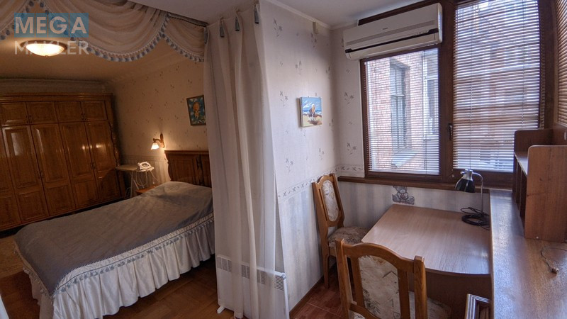 Оренда 2 кімнатної квартири, стандарт, <a class="location-link" href="/kiev/" title="Недвижимость Київ">Київ</a>, <a class="location-link" href="/kiev/pecherskij/" title="Недвижимость Печерський район">Печерський р-н</a>, Первомайского 9А ( <img src="https://megamakler.com.ua/metro/00ff00.gif" alt="" class="metro" /> м. Кловская, 2 ) (изображение 15)