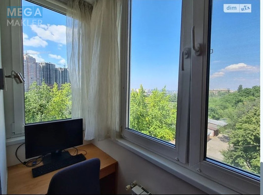 Оренда 3 кімнатної квартири, люкс, <a class="location-link" href="/kiev/" title="Недвижимость Київ">Київ</a>, <a class="location-link" href="/kiev/shevchenkovskij/" title="Недвижимость Шевченківський район">Шевченківський р-н</a>, Академіка Ромаданова  11/15 ( <img src="https://megamakler.com.ua/metro/00ff00.gif" alt="" class="metro" /> м. Лукьяновская, 15 ) (изображение 10)
