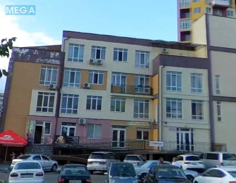 Продаж 2 кімнатної квартири (68/35/18), 3 пов. 4 пов. будинку, <a class="location-link" href="/kiev/" title="Недвижимость Київ">Київ</a>, <a class="location-link" href="/kiev/svyatoshinskij/" title="Недвижимость Святошинський район">Святошинський р-н</a>, Булгакова вул., 12 (изображение 6)