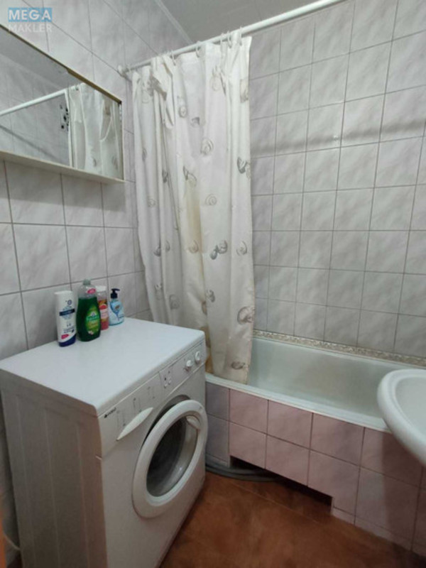 Оренда 1 кімнатної квартири, <a class="location-link" href="/kiev/" title="Недвижимость Київ">Київ</a>, <a class="location-link" href="/kiev/darnickij/" title="Недвижимость Дарницький район">Дарницький р-н</a>, Анни Ахматової вул., 37 (изображение 19)