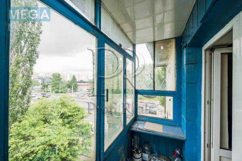 Продаж 2 кімнатної квартири (46/30/6), 5 пов. 5 пов. будинку, <a class="location-link" href="/kiev/" title="Недвижимость Київ">Київ</a>, <a class="location-link" href="/kiev/shevchenkovskij/" title="Недвижимость Шевченківський район">Шевченківський р-н</a>, Перемоги проспект, 88/2 (изображение 9)