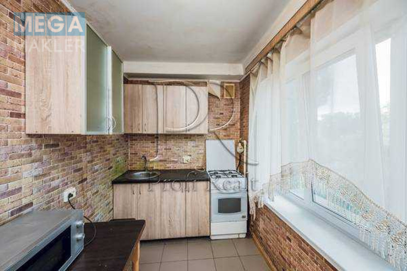 Продаж 2 кімнатної квартири (46/30/6), 5 пов. 5 пов. будинку, <a class="location-link" href="/kiev/" title="Недвижимость Київ">Київ</a>, <a class="location-link" href="/kiev/shevchenkovskij/" title="Недвижимость Шевченківський район">Шевченківський р-н</a>, Перемоги проспект, 88/2 (изображение 11)