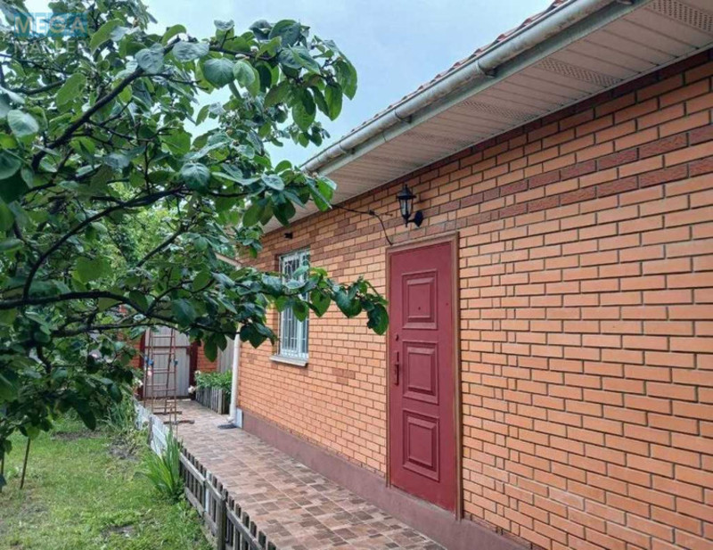 Продаж дома, 2&nbsp;поверху, 135,60&nbsp;кв.м, 5&nbsp;кімнат, ділянка 8&nbsp;соток, <a class="location-link" href="/kiev/" title="Недвижимость Київ">Київ</a>, <a class="location-link" href="/kiev/svyatoshinskij/" title="Недвижимость Святошинський район">Святошинський р-н</a>, Звязківців вул., 2 (изображение 5)