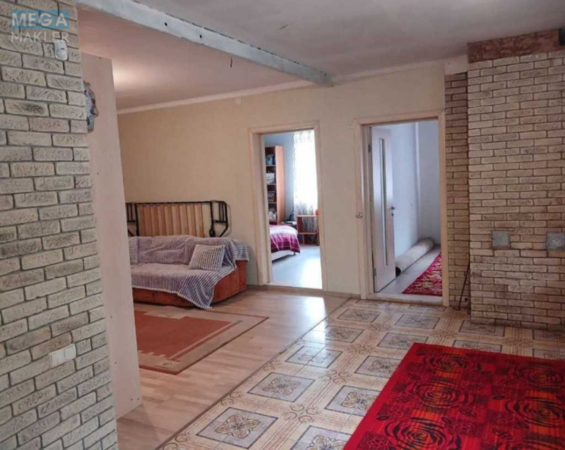 Продаж дома, 2&nbsp;поверху, 135,60&nbsp;кв.м, 5&nbsp;кімнат, ділянка 8&nbsp;соток, <a class="location-link" href="/kiev/" title="Недвижимость Київ">Київ</a>, <a class="location-link" href="/kiev/svyatoshinskij/" title="Недвижимость Святошинський район">Святошинський р-н</a>, Звязківців вул., 2 (изображение 10)