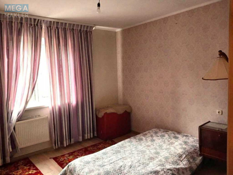 Продаж дома, 2&nbsp;поверху, 135,60&nbsp;кв.м, 5&nbsp;кімнат, ділянка 8&nbsp;соток, <a class="location-link" href="/kiev/" title="Недвижимость Київ">Київ</a>, <a class="location-link" href="/kiev/svyatoshinskij/" title="Недвижимость Святошинський район">Святошинський р-н</a>, Звязківців вул., 2 (изображение 16)