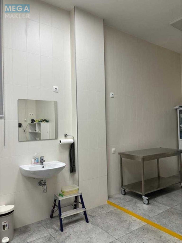 Продаж комерційної нерухомості, 73&nbsp;кв.м, <a class="location-link" href="/kiev/" title="Недвижимость Київ">Київ</a>, <a class="location-link" href="/kiev/podolskij/" title="Недвижимость Подільський район">Подільський р-н</a>, Копыловская ул., 2А (изображение 12)