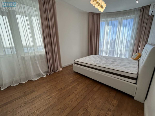 Продаж 3 кімнатної квартири (101/66/10), 7 пов. 18 пов. будинку, <a class="location-link" href="/kiev/" title="Недвижимость Київ">Київ</a>, <a class="location-link" href="/kiev/shevchenkovskij/" title="Недвижимость Шевченківський район">Шевченківський р-н</a>, Кирило-Мефодіївська вул., 2 (изображение 3)