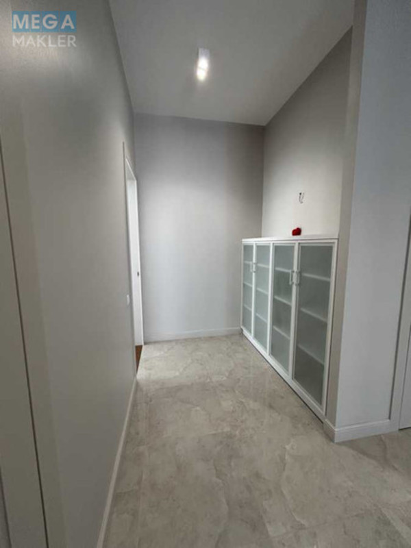 Продаж 3 кімнатної квартири (101/66/10), 7 пов. 18 пов. будинку, <a class="location-link" href="/kiev/" title="Недвижимость Київ">Київ</a>, <a class="location-link" href="/kiev/shevchenkovskij/" title="Недвижимость Шевченківський район">Шевченківський р-н</a>, Кирило-Мефодіївська вул., 2 (изображение 5)