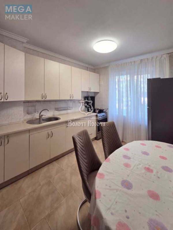 Продаж 3 кімнатної квартири (70/46/9), 1 пов. 9 пов. будинку, <a class="location-link" href="/kiev/" title="Недвижимость Київ">Київ</a>, <a class="location-link" href="/kiev/obolonskij/" title="Недвижимость Оболонський район">Оболонський р-н</a>, Героїв Дніпра вул., 36б (изображение 2)