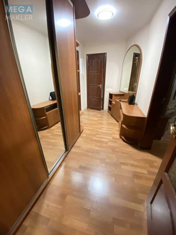 Оренда 2 кімнатної квартири, <a class="location-link" href="/kiev/" title="Недвижимость Київ">Київ</a>, <a class="location-link" href="/kiev/svyatoshinskij/" title="Недвижимость Святошинський район">Святошинський р-н</a>, Олевская ул., 3 (изображение 5)