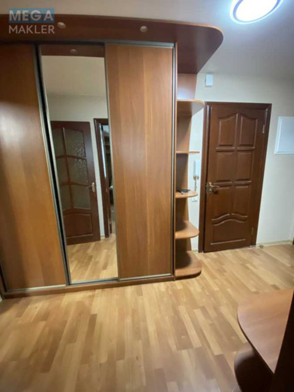 Оренда 2 кімнатної квартири, <a class="location-link" href="/kiev/" title="Недвижимость Київ">Київ</a>, <a class="location-link" href="/kiev/svyatoshinskij/" title="Недвижимость Святошинський район">Святошинський р-н</a>, Олевская ул., 3 (изображение 6)