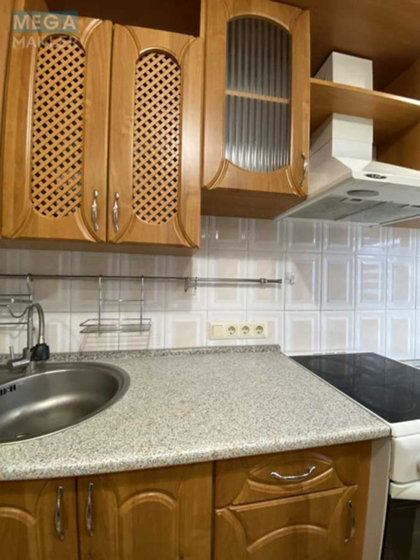Оренда 2 кімнатної квартири, <a class="location-link" href="/kiev/" title="Недвижимость Київ">Київ</a>, <a class="location-link" href="/kiev/svyatoshinskij/" title="Недвижимость Святошинський район">Святошинський р-н</a>, Олевская ул., 3 (изображение 12)