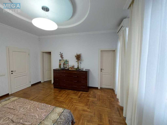 Продаж 7 кімнатної квартири (319/121/30), 3 пов. 3 пов. будинку, <a class="location-link" href="/kiev/" title="Недвижимость Київ">Київ</a>, <a class="location-link" href="/kiev/podolskij/" title="Недвижимость Подільський район">Подільський р-н</a>, Стеценка вул., 80 (изображение 9)