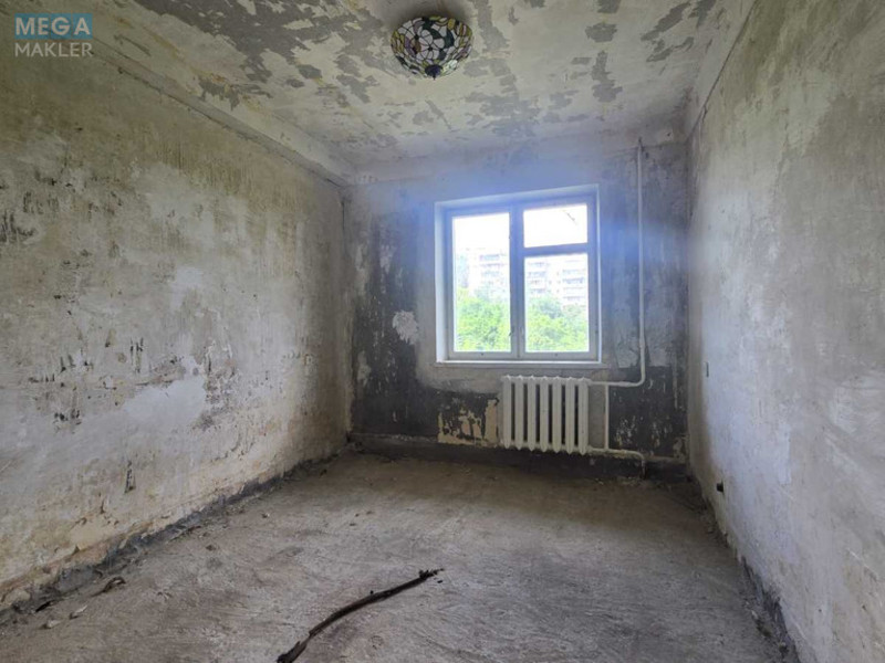 Продаж 3 кімнатної квартири (60/42/7), 8 пов. 9 пов. будинку, <a class="location-link" href="/kiev/" title="Недвижимость Київ">Київ</a>, <a class="location-link" href="/kiev/goloseevskij/" title="Недвижимость Голосіївський район">Голосіївський р-н</a>, Васильковская ул., 2-А (изображение 21)