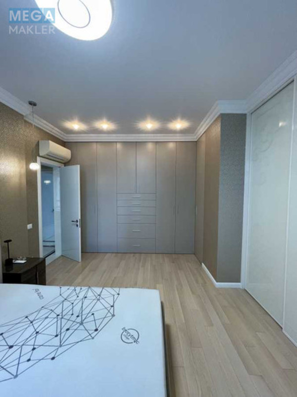Оренда 3 кімнатної квартири, <a class="location-link" href="/kiev/" title="Недвижимость Київ">Київ</a>, <a class="location-link" href="/kiev/pecherskij/" title="Недвижимость Печерський район">Печерський р-н</a>, Андрія Верхогляда вул., 3 (изображение 17)