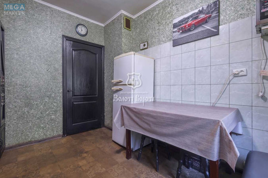 Продаж 3 кімнатної квартири (71/41/9), 1 пов. 9 пов. будинку, <a class="location-link" href="/kiev/" title="Недвижимость Київ">Київ</a>, <a class="location-link" href="/kiev/zarechnij/" title="Недвижимость Заречный район">Заречный р-н</a>, Героїв Сталінграду просп., 59 (изображение 10)