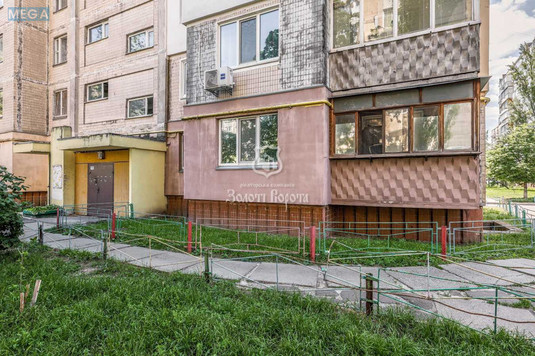 Продаж 3 кімнатної квартири (71/41/9), 1 пов. 9 пов. будинку, <a class="location-link" href="/kiev/" title="Недвижимость Київ">Київ</a>, <a class="location-link" href="/kiev/zarechnij/" title="Недвижимость Заречный район">Заречный р-н</a>, Героїв Сталінграду просп., 59 (изображение 16)