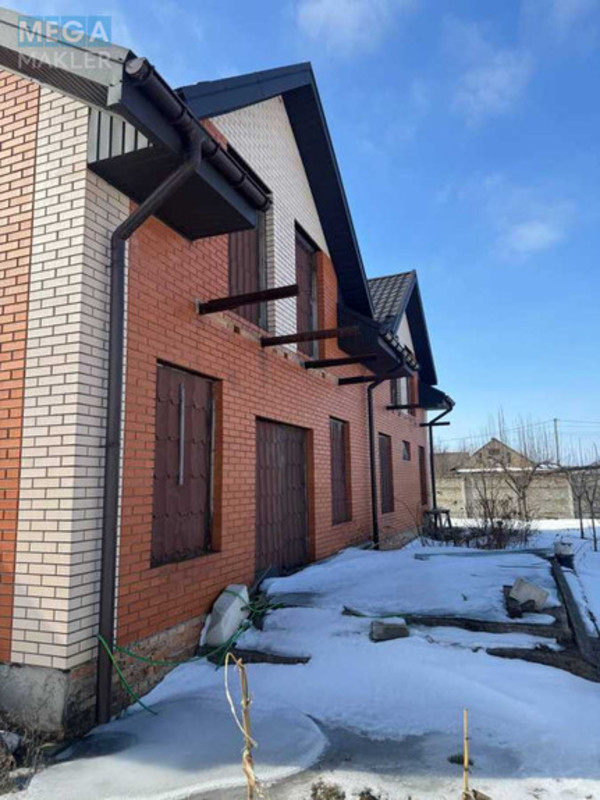 Продаж дома, 2&nbsp;поверху, 240&nbsp;кв.м, 7&nbsp;кімнат, ділянка 12&nbsp;соток, <a class="location-link" href="/martusovka/" title="Недвижимость Мартусівка">Мартусівка</a>, Козацька, 7В (изображение 2)