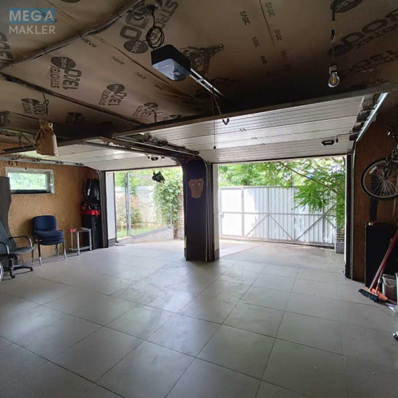 Продаж дома, 2&nbsp;поверху, 250&nbsp;кв.м, 4&nbsp;кімнати, ділянка 6&nbsp;соток, <a class="location-link" href="/kiev/" title="Недвижимость Київ">Київ</a>, <a class="location-link" href="/kiev/dneprovskij/" title="Недвижимость Дніпровський район">Дніпровський р-н</a>, 1 Садовый пер. (изображение 23)