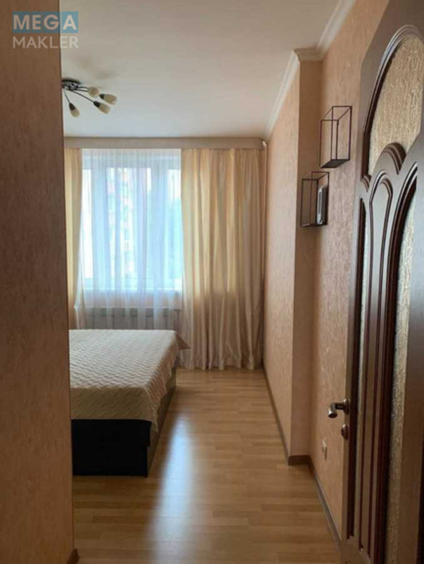 Продаж 3 кімнатної квартири (103/52/20), 4 пов. 20 пов. будинку, <a class="location-link" href="/kiev/" title="Недвижимость Київ">Київ</a>, <a class="location-link" href="/kiev/goloseevskij/" title="Недвижимость Голосіївський район">Голосіївський р-н</a>, Саперно-Слобідська вул., 10 (изображение 7)
