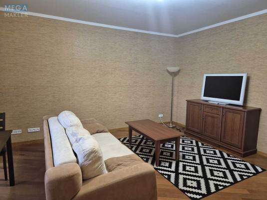 Оренда 3 кімнатної квартири, <a class="location-link" href="/kiev/" title="Недвижимость Київ">Київ</a>, <a class="location-link" href="/kiev/pecherskij/" title="Недвижимость Печерський район">Печерський р-н</a>, Старонаводницька вул., 6 (изображение 4)