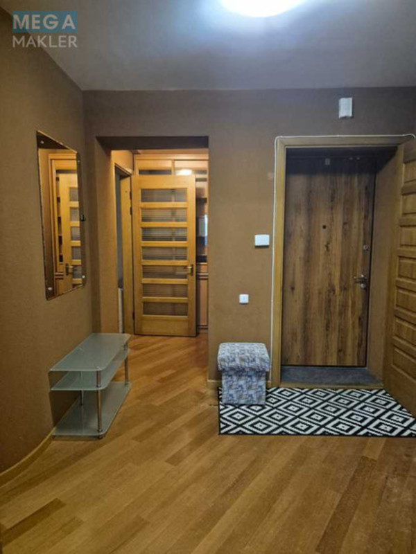 Оренда 3 кімнатної квартири, <a class="location-link" href="/kiev/" title="Недвижимость Київ">Київ</a>, <a class="location-link" href="/kiev/pecherskij/" title="Недвижимость Печерський район">Печерський р-н</a>, Старонаводницька вул., 6 (изображение 5)
