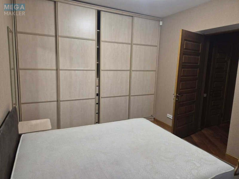 Оренда 3 кімнатної квартири, <a class="location-link" href="/kiev/" title="Недвижимость Київ">Київ</a>, <a class="location-link" href="/kiev/pecherskij/" title="Недвижимость Печерський район">Печерський р-н</a>, Старонаводницька вул., 6 (изображение 14)
