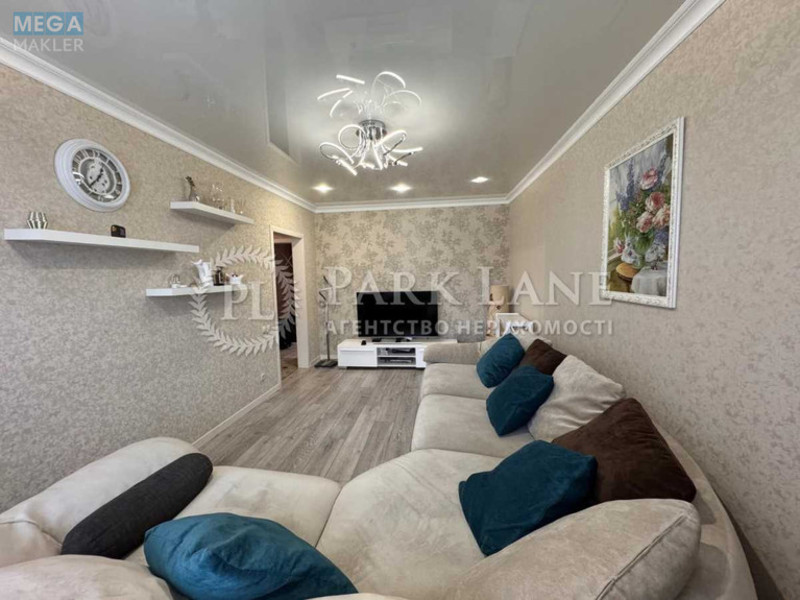 Продаж 3 кімнатної квартири (93/58/16), 20 пов. 22 пов. будинку, <a class="location-link" href="/kiev/" title="Недвижимость Київ">Київ</a>, <a class="location-link" href="/kiev/darnickij/" title="Недвижимость Дарницький район">Дарницький р-н</a>, Урлівська вул., 17 (изображение 4)