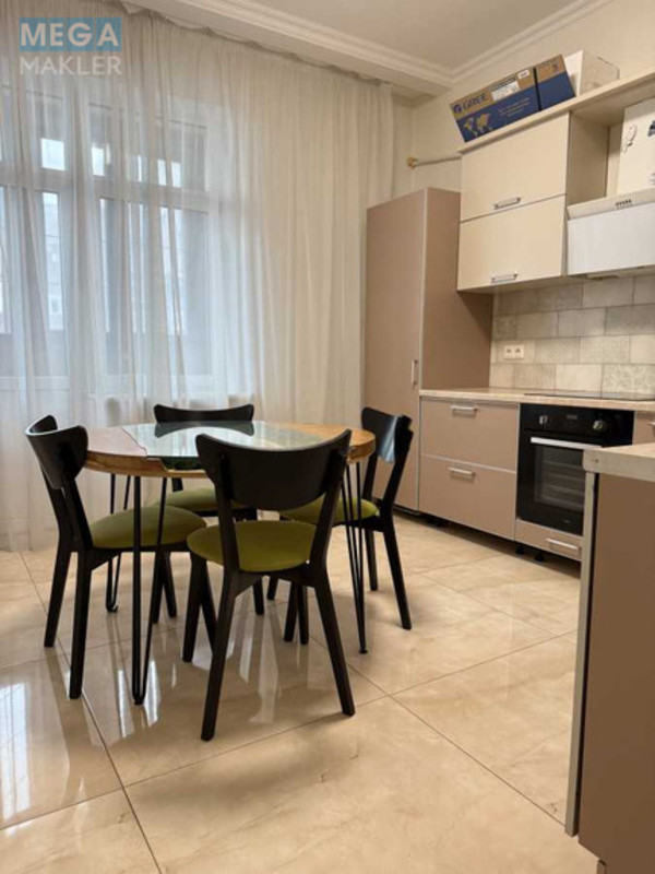 Продаж 3 кімнатної квартири (109/61/14), 8 пов. 12 пов. будинку, <a class="location-link" href="/kiev/" title="Недвижимость Київ">Київ</a>, <a class="location-link" href="/kiev/goloseevskij/" title="Недвижимость Голосіївський район">Голосіївський р-н</a>, Антоновича вул., 103 (изображение 5)