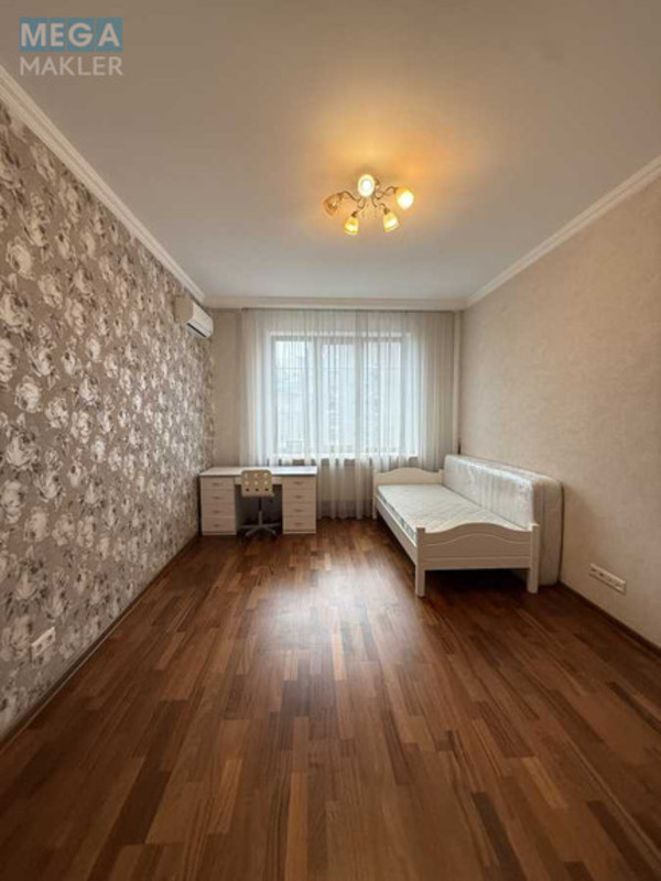 Продаж 3 кімнатної квартири (109/61/14), 8 пов. 12 пов. будинку, <a class="location-link" href="/kiev/" title="Недвижимость Київ">Київ</a>, <a class="location-link" href="/kiev/goloseevskij/" title="Недвижимость Голосіївський район">Голосіївський р-н</a>, Антоновича вул., 103 (изображение 8)