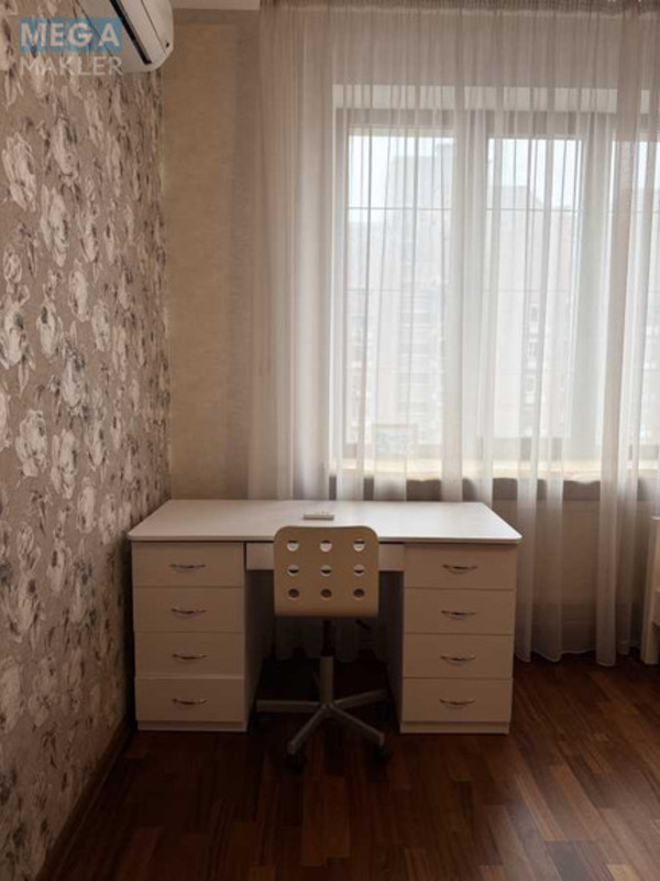 Продаж 3 кімнатної квартири (109/61/14), 8 пов. 12 пов. будинку, <a class="location-link" href="/kiev/" title="Недвижимость Київ">Київ</a>, <a class="location-link" href="/kiev/goloseevskij/" title="Недвижимость Голосіївський район">Голосіївський р-н</a>, Антоновича вул., 103 (изображение 12)