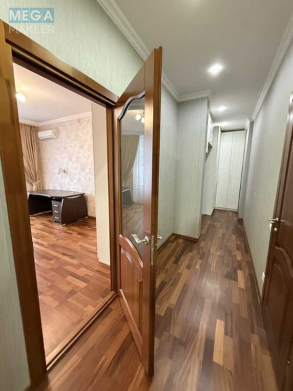 Продаж 3 кімнатної квартири (109/61/14), 8 пов. 12 пов. будинку, <a class="location-link" href="/kiev/" title="Недвижимость Київ">Київ</a>, <a class="location-link" href="/kiev/goloseevskij/" title="Недвижимость Голосіївський район">Голосіївський р-н</a>, Антоновича вул., 103 (изображение 17)