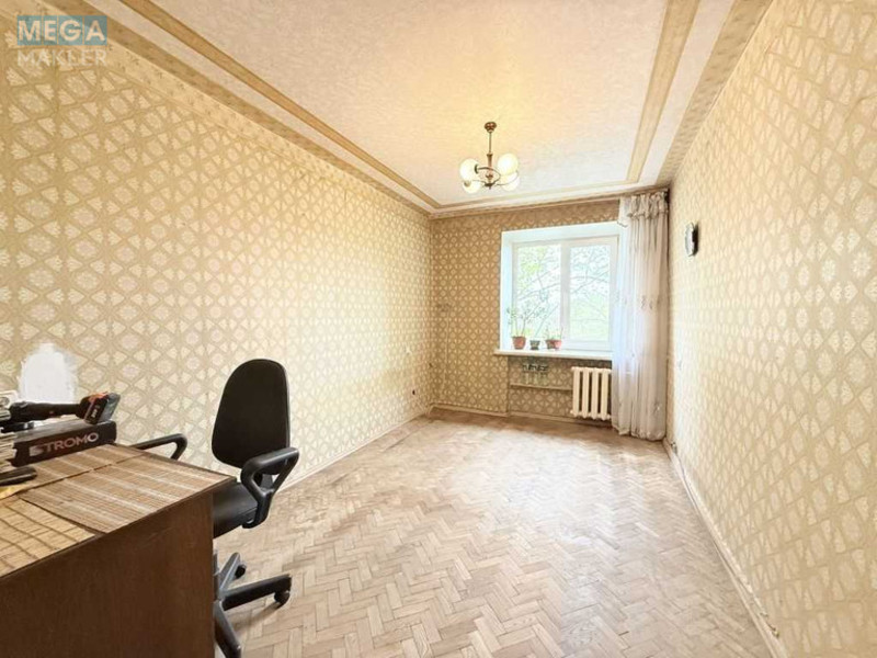 Продаж 3 кімнатної квартири (58/39/7), 3 пов. 9 пов. будинку, <a class="location-link" href="/kiev/" title="Недвижимость Київ">Київ</a>, <a class="location-link" href="/kiev/dneprovskij/" title="Недвижимость Дніпровський район">Дніпровський р-н</a>, Новаторів вул., 4 (изображение 2)