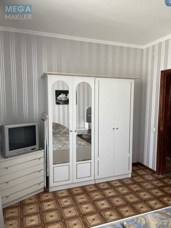 Оренда 3 кімнатної квартири, <a class="location-link" href="/kiev/" title="Недвижимость Київ">Київ</a>, <a class="location-link" href="/kiev/darnickij/" title="Недвижимость Дарницький район">Дарницький р-н</a>, Анни Ахматової вул., 18 (изображение 12)
