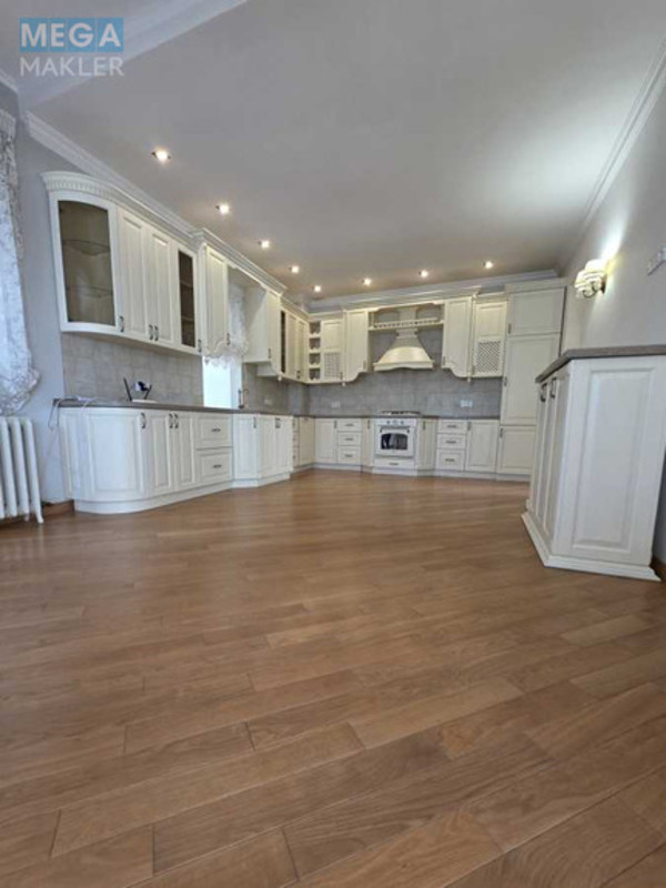 Продаж дома, 3&nbsp;поверху, 496&nbsp;кв.м, 6&nbsp;кімнат, ділянка 15&nbsp;соток, <a class="location-link" href="/belaya-tserkov/" title="Недвижимость Біла Церква">Біла Церква</a>, Вокзальна (изображение 2)