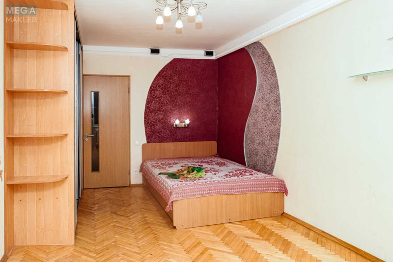 Продаж 2 кімнатної квартири (67,8/33,1/7,5), 4 пов. 9 пов. будинку, <a class="location-link" href="/kiev/" title="Недвижимость Київ">Київ</a>, <a class="location-link" href="/kiev/svyatoshinskij/" title="Недвижимость Святошинський район">Святошинський р-н</a>, Тулузи вул., 26 (изображение 3)