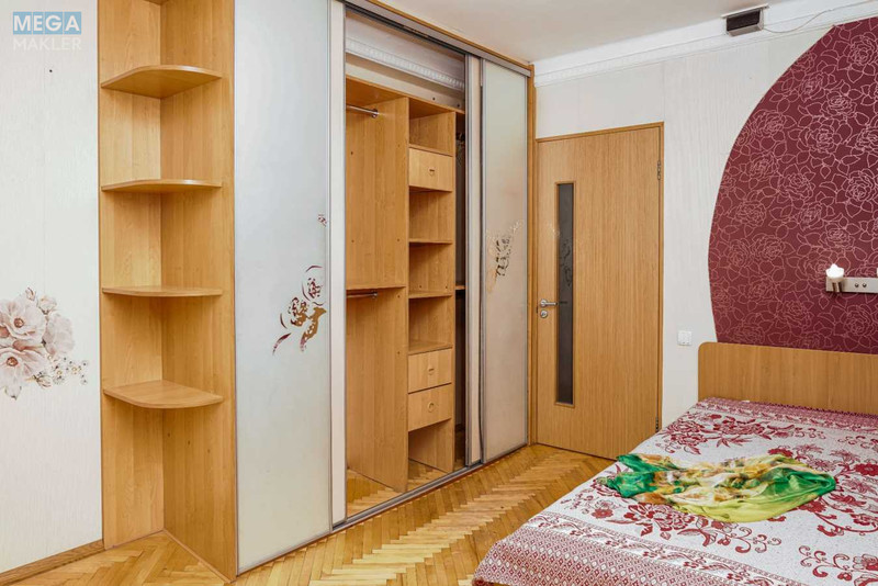 Продаж 2 кімнатної квартири (67,8/33,1/7,5), 4 пов. 9 пов. будинку, <a class="location-link" href="/kiev/" title="Недвижимость Київ">Київ</a>, <a class="location-link" href="/kiev/svyatoshinskij/" title="Недвижимость Святошинський район">Святошинський р-н</a>, Тулузи вул., 26 (изображение 5)