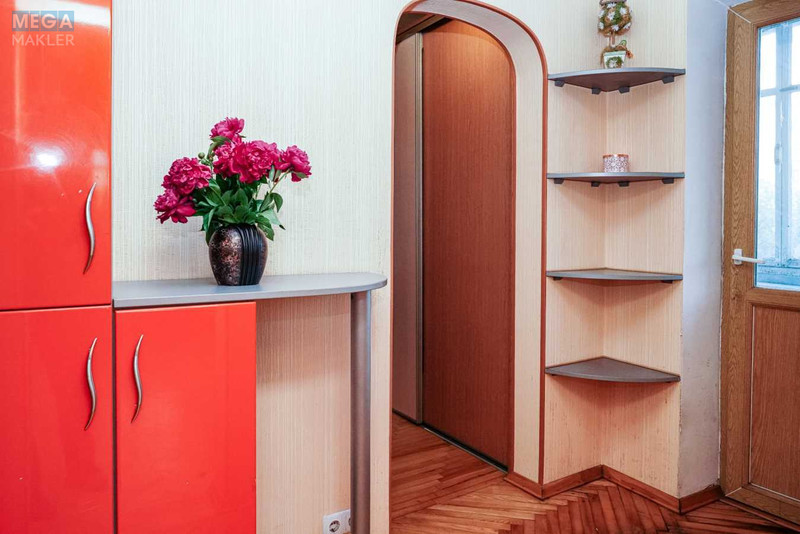 Продаж 2 кімнатної квартири (67,8/33,1/7,5), 4 пов. 9 пов. будинку, <a class="location-link" href="/kiev/" title="Недвижимость Київ">Київ</a>, <a class="location-link" href="/kiev/svyatoshinskij/" title="Недвижимость Святошинський район">Святошинський р-н</a>, Тулузи вул., 26 (изображение 7)