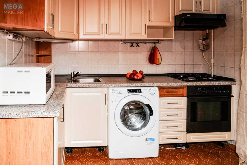 Продаж 2 кімнатної квартири (67,8/33,1/7,5), 4 пов. 9 пов. будинку, <a class="location-link" href="/kiev/" title="Недвижимость Київ">Київ</a>, <a class="location-link" href="/kiev/svyatoshinskij/" title="Недвижимость Святошинський район">Святошинський р-н</a>, Тулузи вул., 26 (изображение 9)