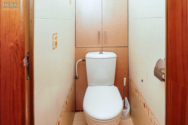 Продаж 2 кімнатної квартири (67,8/33,1/7,5), 4 пов. 9 пов. будинку, <a class="location-link" href="/kiev/" title="Недвижимость Київ">Київ</a>, <a class="location-link" href="/kiev/svyatoshinskij/" title="Недвижимость Святошинський район">Святошинський р-н</a>, Тулузи вул., 26 (изображение 13)